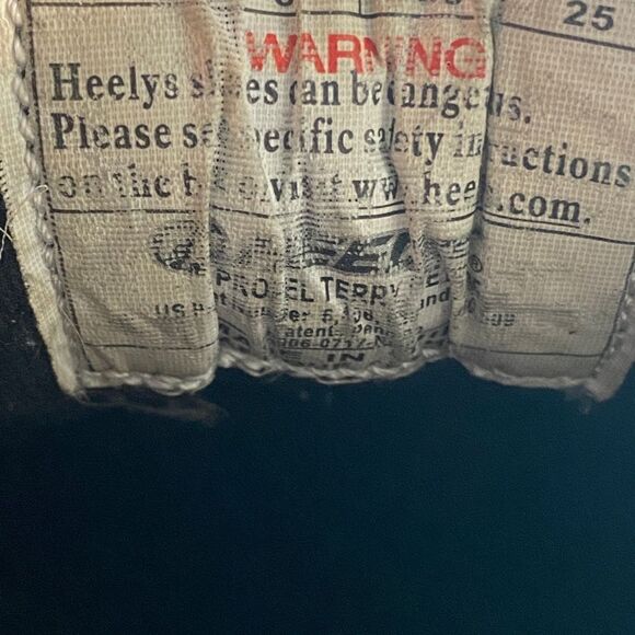 Size 7 - Men’s Heelys gray shoes - Picture 8 of 8